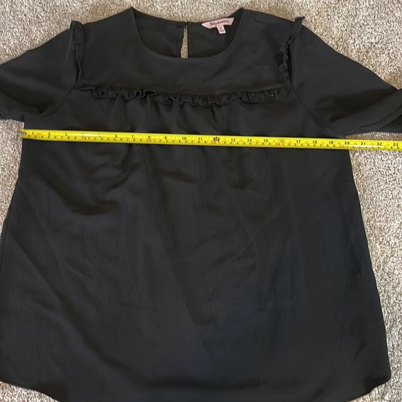 🌟 5/$20 Juicy Couture Black Blouse. M - Picture 9 of 10